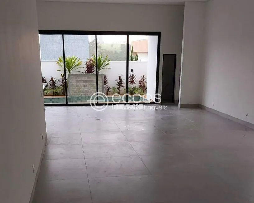 Foto 1 de Casa de Condomínio com 4 Quartos à venda, 295m² em Nova Uberlandia, Uberlândia