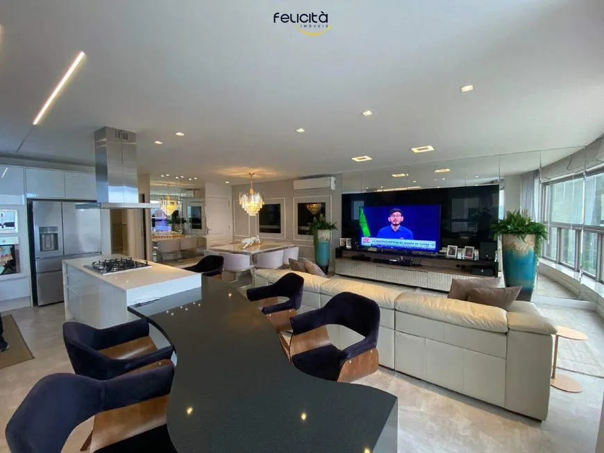 Foto 1 de Apartamento com 4 Quartos à venda, 184m² em Barra Sul, Balneário Camboriú