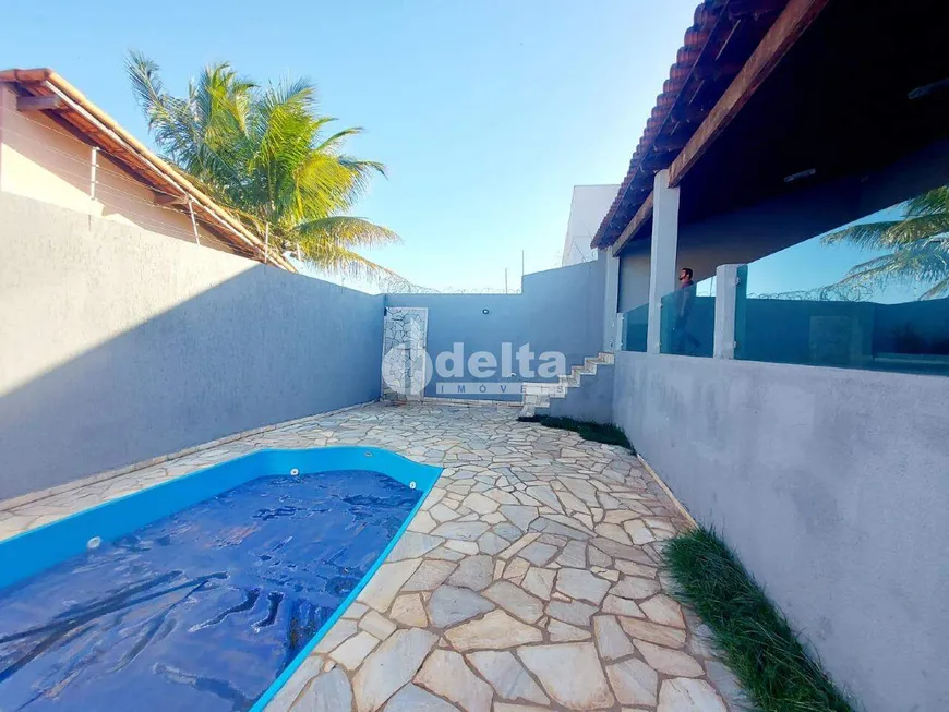 Foto 1 de Casa com 3 Quartos à venda, 180m² em Cidade Jardim, Uberlândia