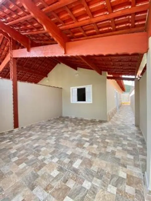 Foto 1 de Casa com 2 Quartos à venda, 76m² em Balneário Gaivota, Itanhaém