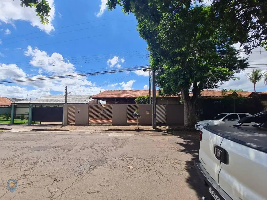 Foto 1 de Casa com 3 Quartos à venda, 300m² em Champagnat, Londrina