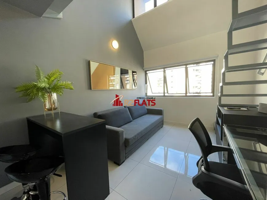 Foto 1 de Flat com 1 Quarto à venda, 42m² em Moema, São Paulo