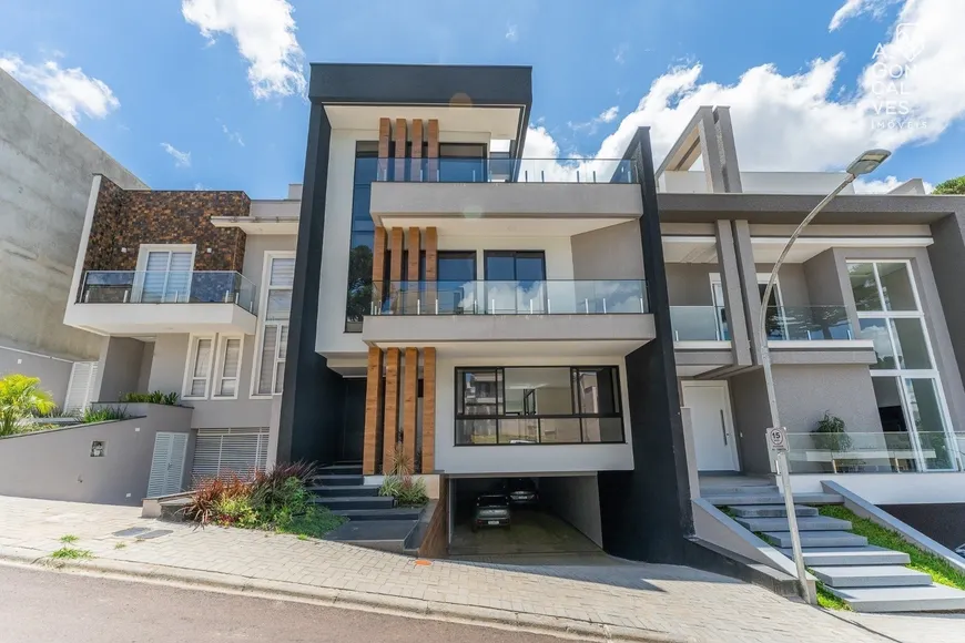 Foto 1 de Casa de Condomínio com 4 Quartos à venda, 389m² em Barigui, Curitiba