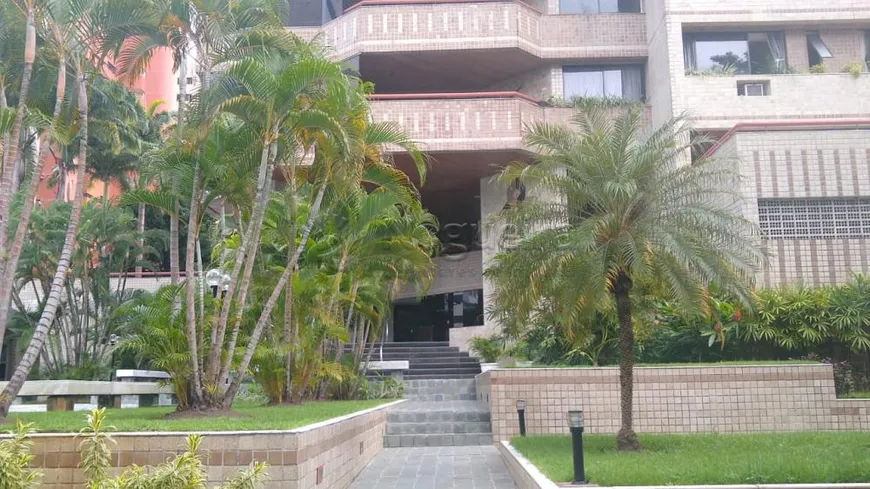 Foto 1 de Apartamento com 4 Quartos à venda, 277m² em Rosarinho, Recife