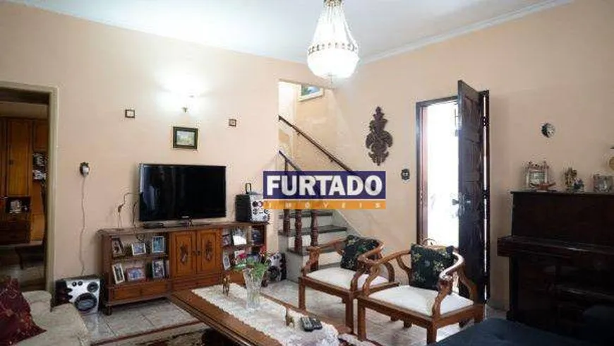 Foto 1 de Sobrado com 3 Quartos à venda, 192m² em Campestre, Santo André