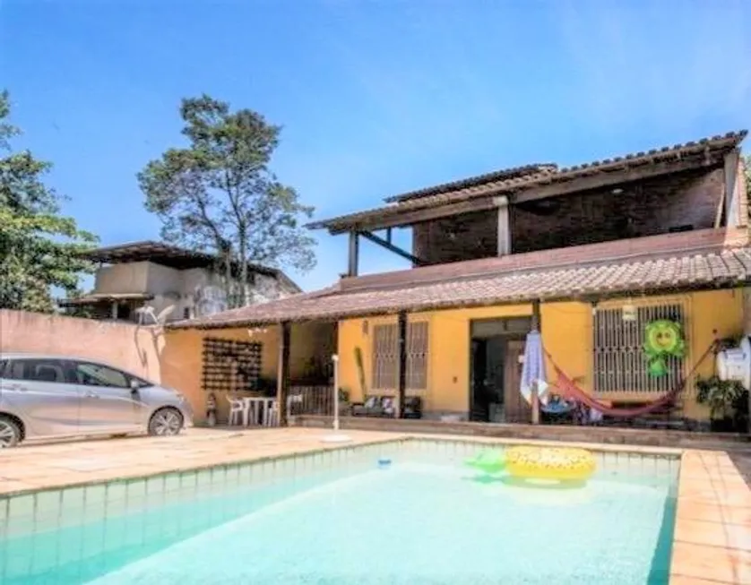 Foto 1 de Sobrado com 4 Quartos à venda, 260m² em Itaipu, Niterói