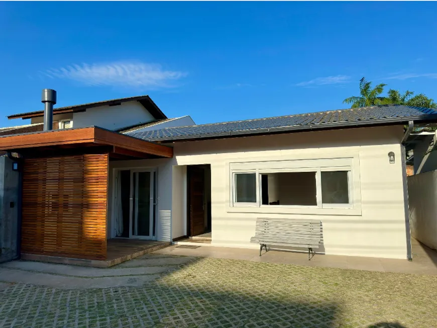 Foto 1 de Casa com 3 Quartos para alugar, 90m² em Santa Mônica, Florianópolis