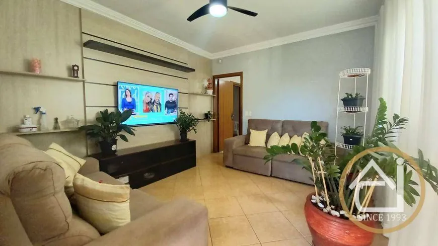 Foto 1 de Casa com 3 Quartos à venda, 137m² em Jardim Monte Sinai, Londrina