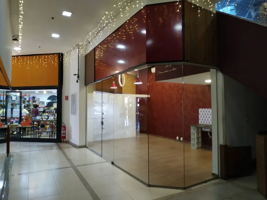 Foto 1 de Ponto Comercial para alugar, 30m² em Centro, Rio das Ostras