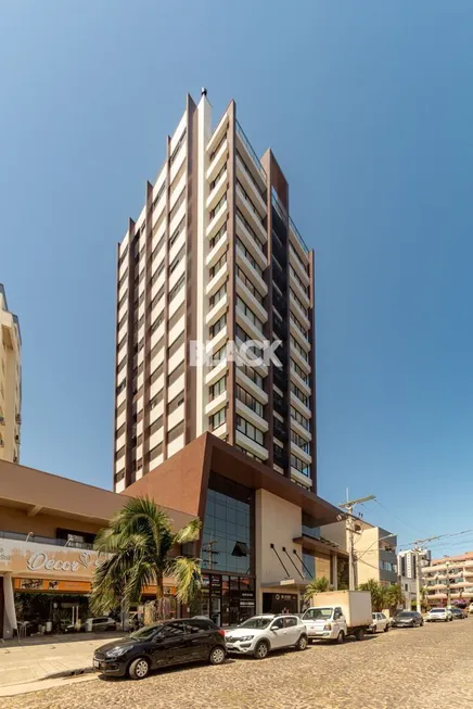 Foto 1 de Apartamento com 2 Quartos à venda, 64m² em Centro, Torres