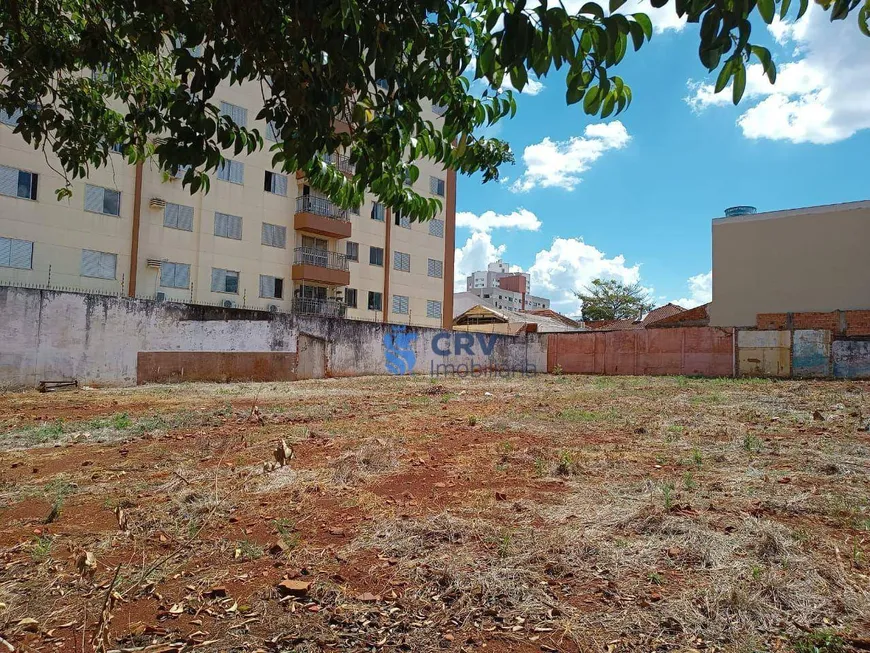 Foto 1 de Lote/Terreno à venda, 2400m² em Vitoria, Londrina