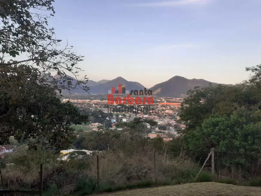 Foto 1 de Lote/Terreno à venda, 5756m² em Caxito, Maricá