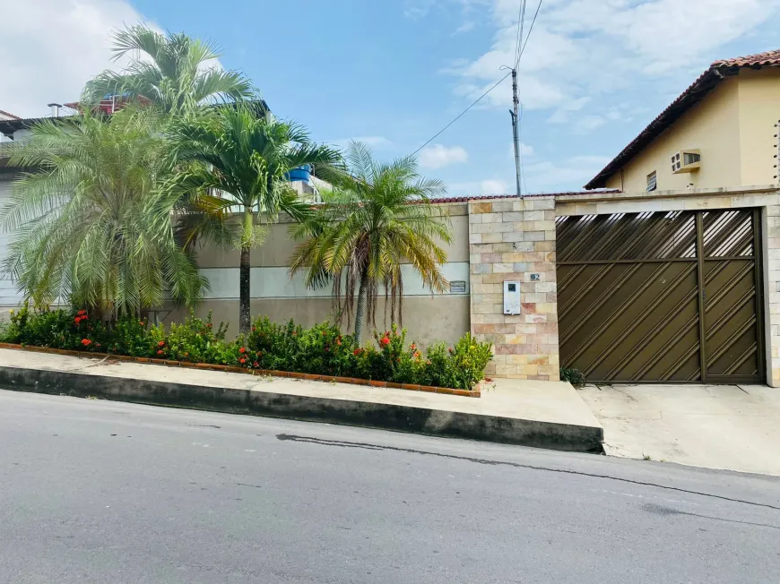 Foto 1 de Casa com 3 Quartos à venda, 107m² em Redenção, Manaus