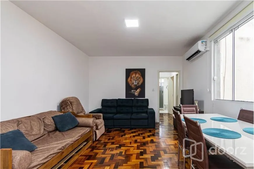 Foto 1 de Apartamento com 3 Quartos à venda, 91m² em Floresta, Porto Alegre