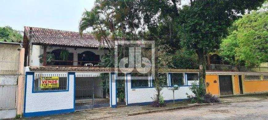 Foto 1 de Casa com 4 Quartos à venda, 450m² em Pechincha, Rio de Janeiro