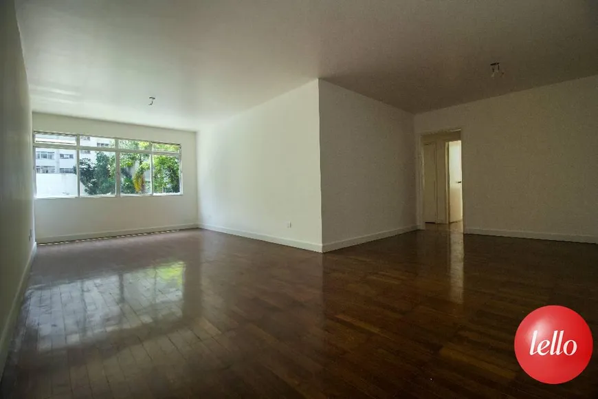 Foto 1 de Apartamento com 3 Quartos para alugar, 135m² em Jardins, São Paulo