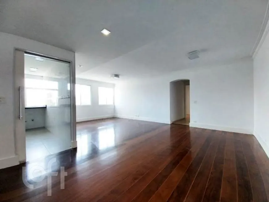 Foto 1 de Apartamento com 3 Quartos à venda, 140m² em Moema, São Paulo