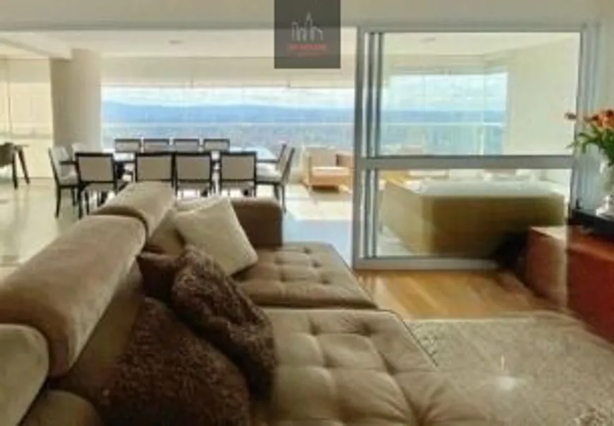 Foto 1 de Apartamento com 3 Quartos à venda, 235m² em Alto da Lapa, São Paulo