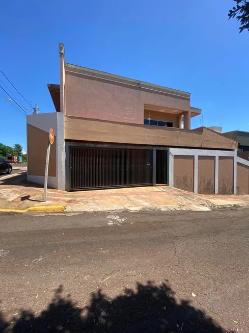 Foto 1 de Sobrado com 3 Quartos à venda, 100m² em Cabreúva, Campo Grande