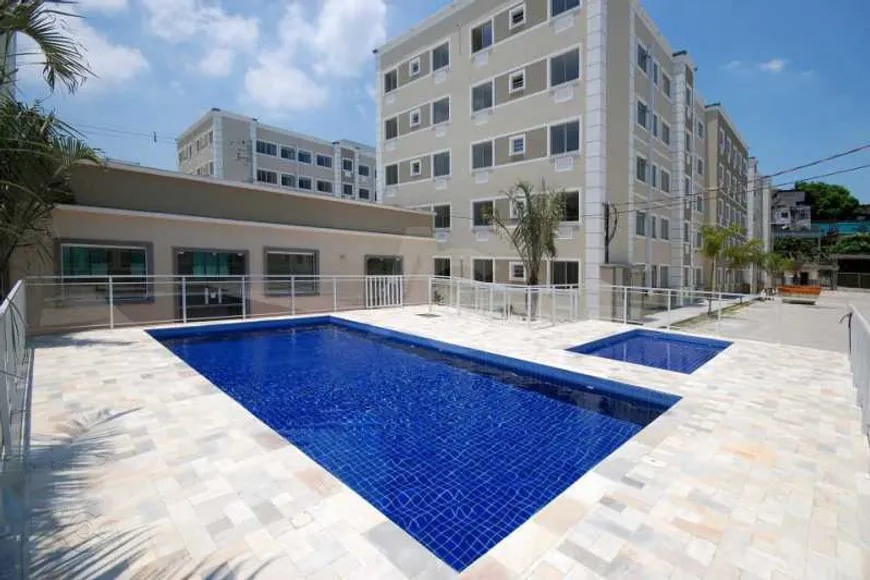 Foto 1 de Apartamento com 2 Quartos à venda, 48m² em Cordovil, Rio de Janeiro