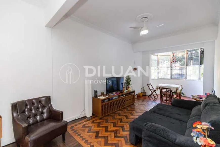 Foto 1 de Apartamento com 4 Quartos à venda, 109m² em Urca, Rio de Janeiro