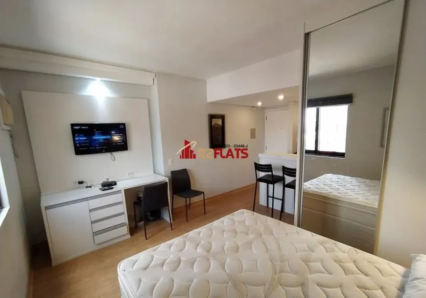 Foto 1 de Flat com 1 Quarto para alugar, 26m² em Moema, São Paulo