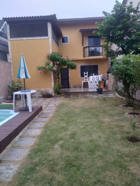 Foto 1 de Casa com 3 Quartos para alugar, 126m² em Vargem Pequena, Rio de Janeiro