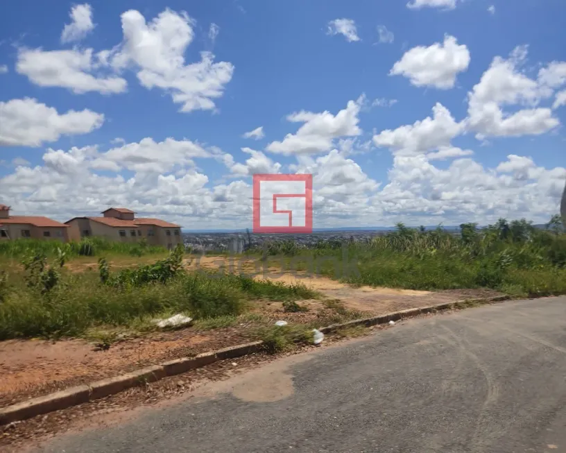 Foto 1 de Lote/Terreno à venda, 1501m² em Ibituruna, Montes Claros