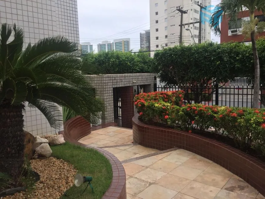 Foto 1 de Apartamento com 4 Quartos à venda, 220m² em Guararapes, Fortaleza