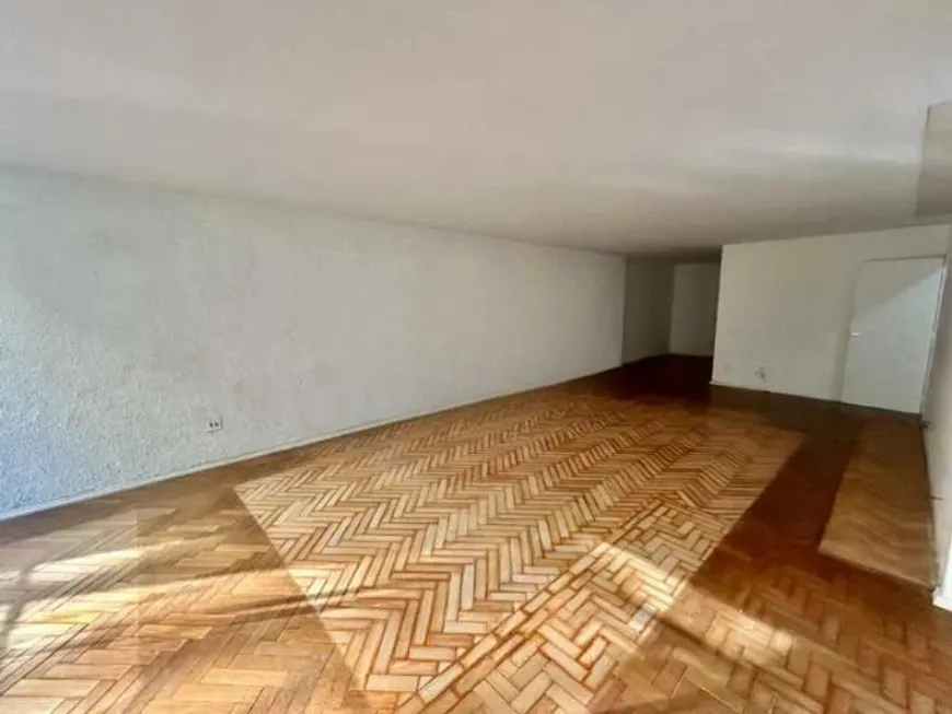 Foto 1 de Apartamento com 3 Quartos à venda, 146m² em Copacabana, Rio de Janeiro