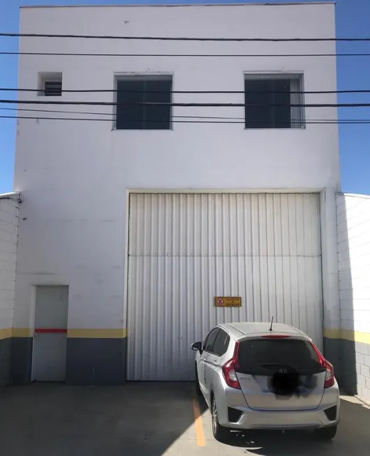 Foto 1 de Galpão/Depósito/Armazém à venda, 300m² em Vila Rio Branco, Jundiaí
