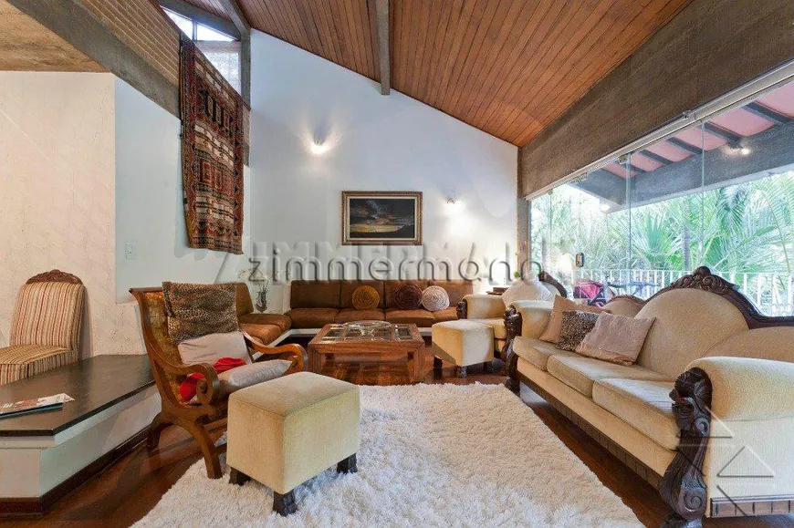 Foto 1 de Casa com 3 Quartos à venda, 350m² em Vila Madalena, São Paulo