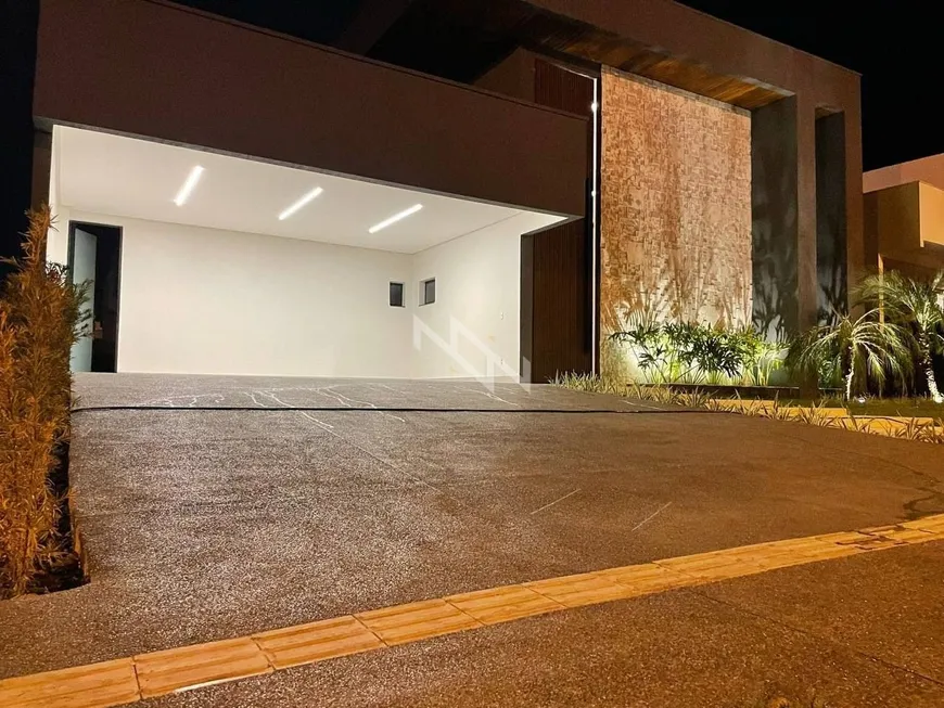 Foto 1 de Casa com 4 Quartos à venda, 230m² em Residencial Goiânia Golfe Clube, Goiânia