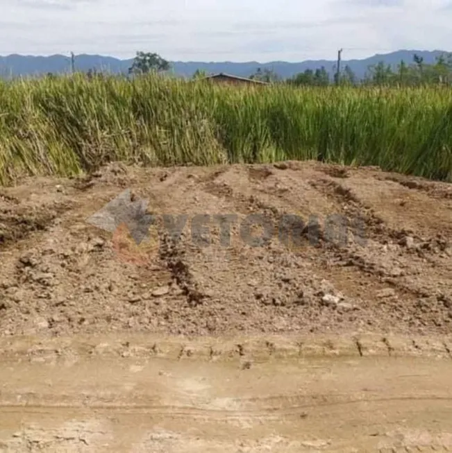 Foto 1 de Lote/Terreno à venda, 144m² em Balneário dos Golfinhos , Caraguatatuba