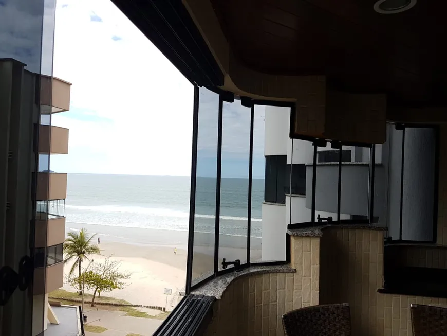 Foto 1 de Apartamento com 3 Quartos para alugar, 105m² em Meia Praia, Itapema