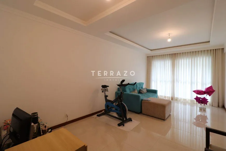 Foto 1 de Apartamento com 2 Quartos à venda, 86m² em Tijuca, Teresópolis