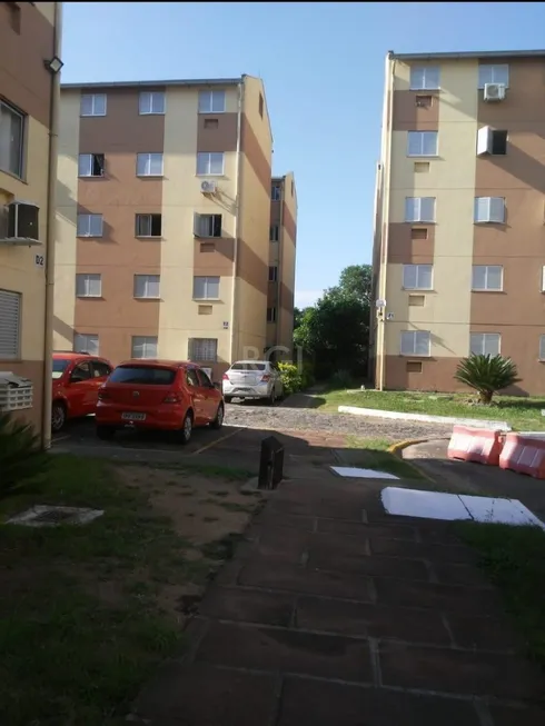 Foto 1 de Apartamento com 2 Quartos à venda, 37m² em Rubem Berta, Porto Alegre