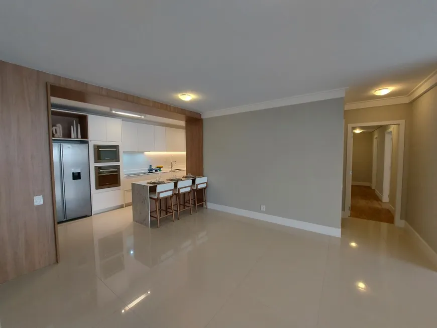 Foto 1 de Apartamento com 3 Quartos para alugar, 167m² em Centro, Florianópolis