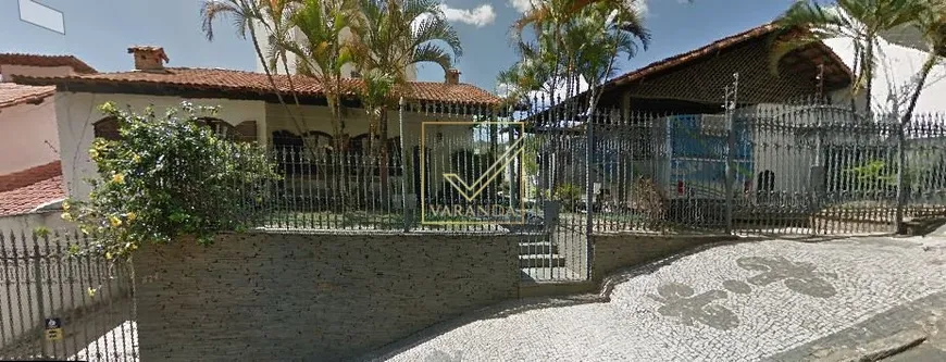 Foto 1 de Casa com 5 Quartos para alugar, 420m² em Santa Lúcia, Belo Horizonte