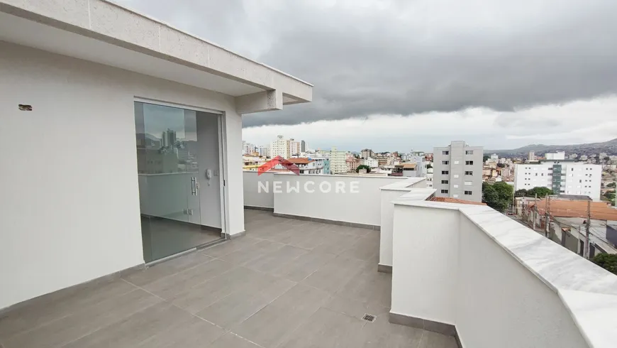 Foto 1 de Cobertura com 3 Quartos à venda, 155m² em Sagrada Família, Belo Horizonte