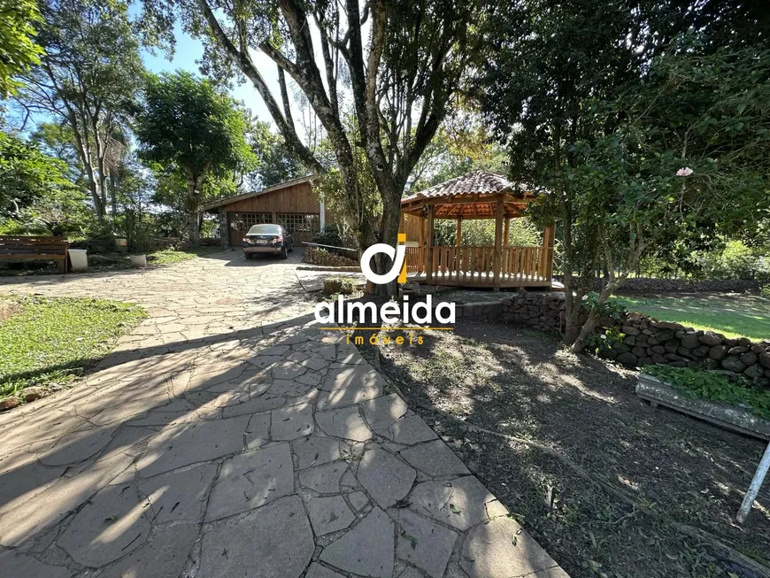 Foto 1 de Casa com 2 Quartos à venda, 361m² em Km 3, Santa Maria