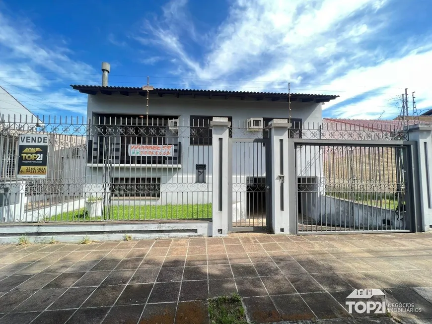 Foto 1 de Casa com 3 Quartos à venda, 285m² em Santa Fé, Porto Alegre