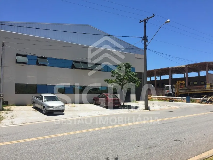 Foto 1 de Galpão/Depósito/Armazém à venda, 1250m² em Cabiunas, Macaé