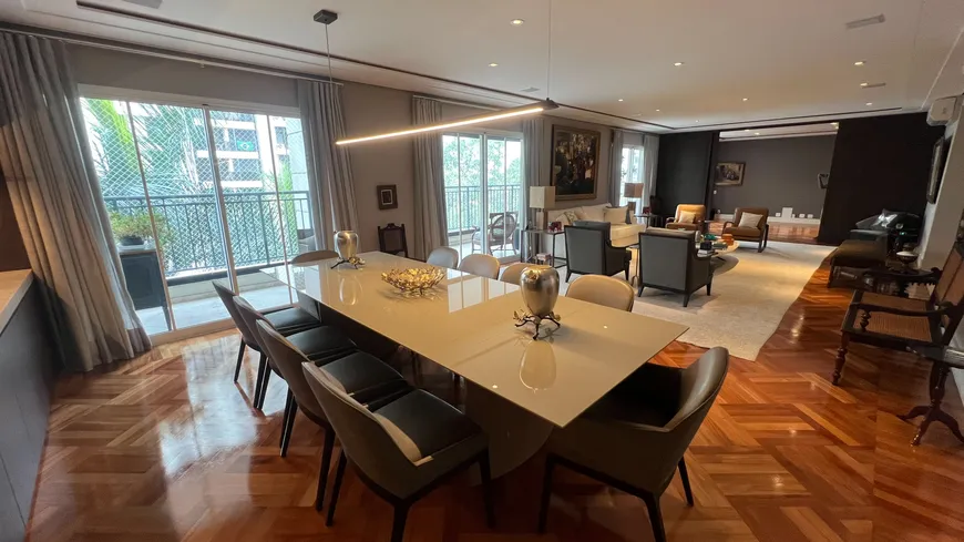 Foto 1 de Apartamento com 4 Quartos para alugar, 367m² em Jardins, São Paulo