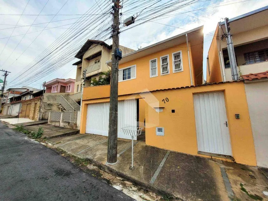 Foto 1 de Casa com 3 Quartos à venda, 250m² em Jardim Centenario, Poços de Caldas