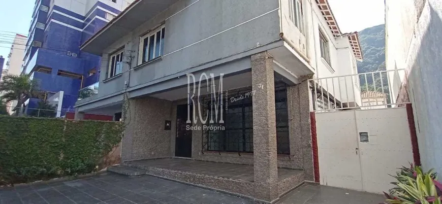 Foto 1 de Sobrado com 3 Quartos à venda, 400m² em Itararé, São Vicente