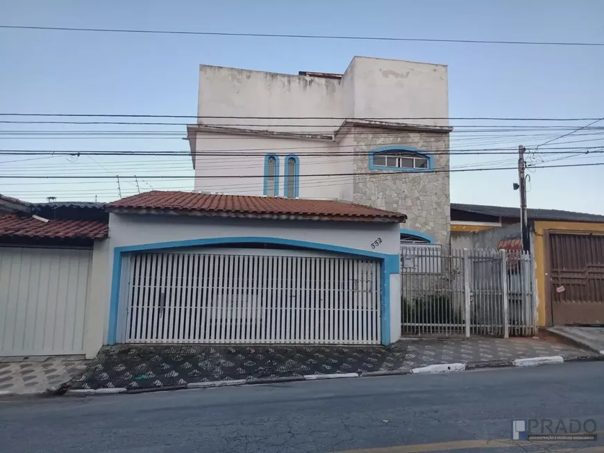 Foto 1 de Sobrado com 3 Quartos para venda ou aluguel, 254m² em Centro, Poá