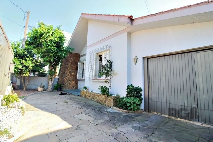 Foto 1 de Casa com 4 Quartos à venda, 159m² em Glória, Porto Alegre