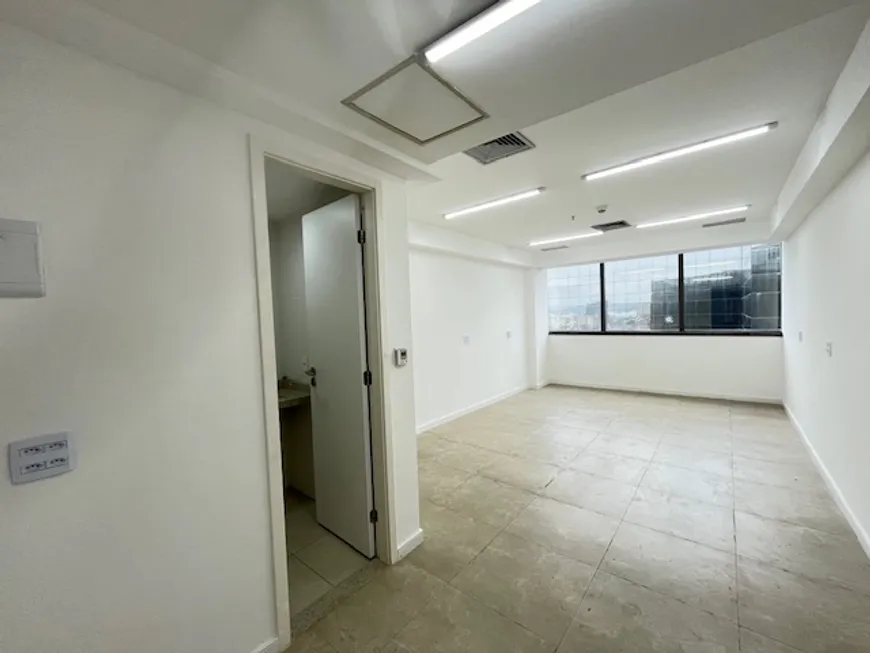 Foto 1 de Sala Comercial para venda ou aluguel, 56m² em Centro, Rio de Janeiro