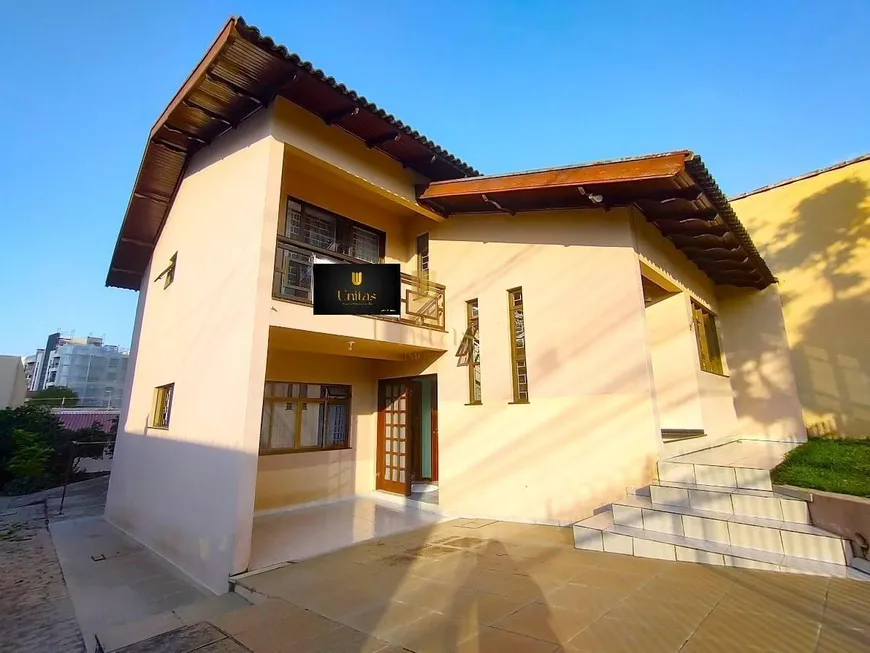 Foto 1 de Casa com 5 Quartos à venda, 260m² em São Pedro, São José dos Pinhais